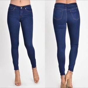 Kancan Mid-Rise Super Skinny Dark Jeans 11/29